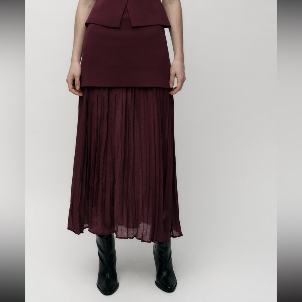 Burgundy mixed material pleated skirt